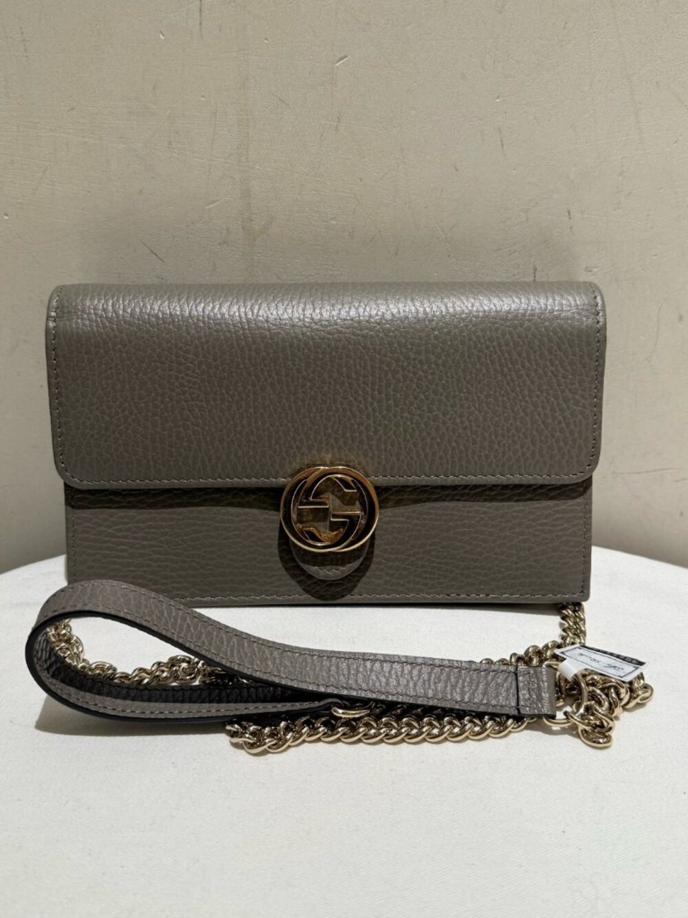 Gucci Interlocking G Elephant Grey Grained Calfskin Wallet On Chain